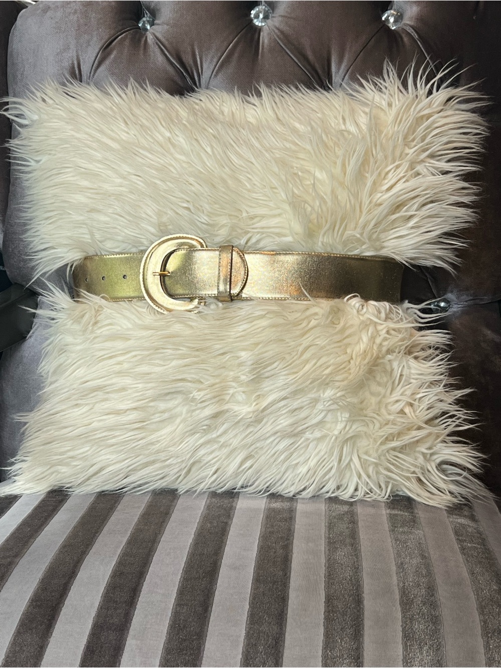 ✨💛 Metallic Gold Statement Belt with Round Buckle 🌟👑